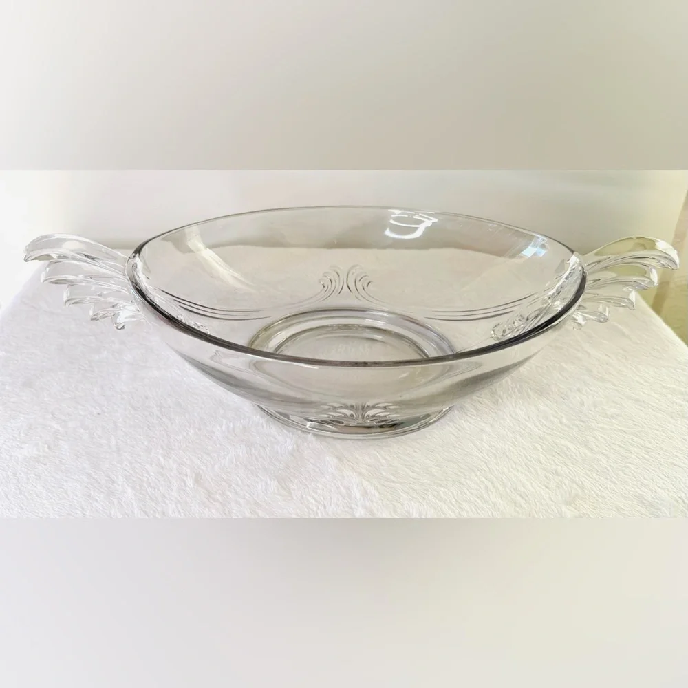 VTG  Fostoria Glass Baroque Winged rooster Tail Handled Oval Bowl Centerpiece